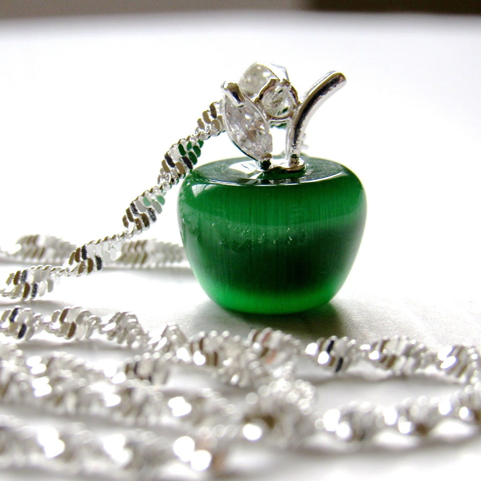 Green apple outlet necklace